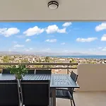 Vue Exceptionnelle Et Montagne , Piscine Et Tennis Apartamento