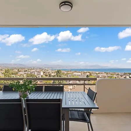 Vue Exceptionnelle Et Montagne , Piscine Et Tennis Appartement