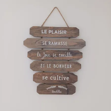 Vue Exceptionnelle Et Montagne , Piscine Et Tennis Appartement *